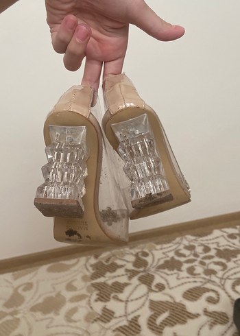 Diğer Bej Taşlı Şeffaf Topuklu Kadın Ayakkabı