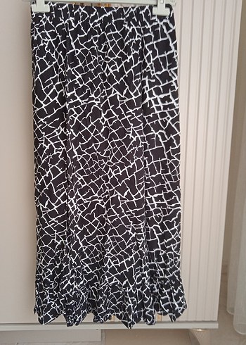 Zara Drapeli Siyah Zebra Desenli Uzun Etek