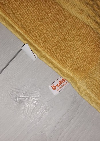 Ayak İzli Sarı Banyo Havlusu - Görsel 3