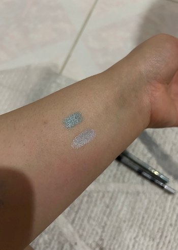 Bej Tonlarda Makyaj Ürünleri Seti - Görsel 8