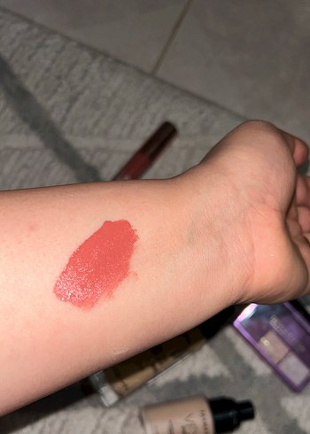 Bej Tonlarda Makyaj Ürünleri Seti - Görsel 13