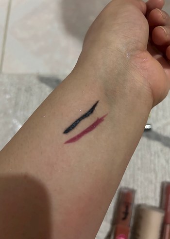 Bej Tonlarda Makyaj Ürünleri Seti - Görsel 10