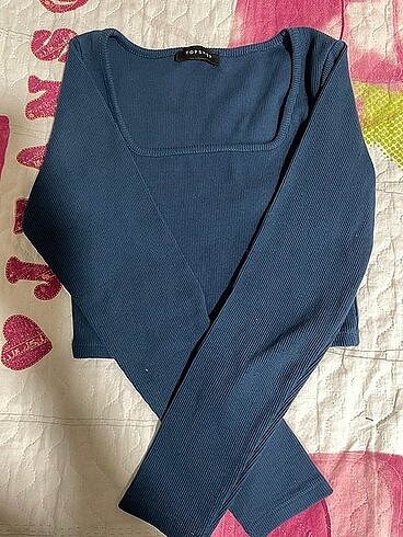 kare yaka crop tişört