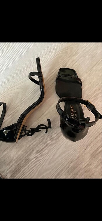YSL SİYAH TOPUKLU