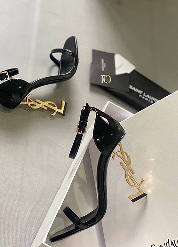 Saint Laurent YSL TOPUKLU AYAKKABI SİYAH