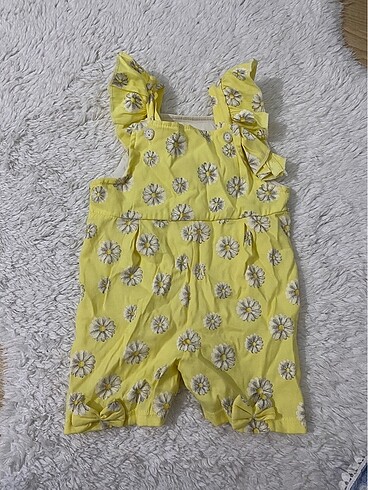 Kız bebek giyim
