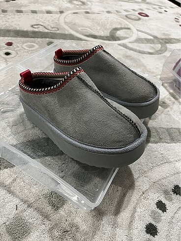 Ugg terlik