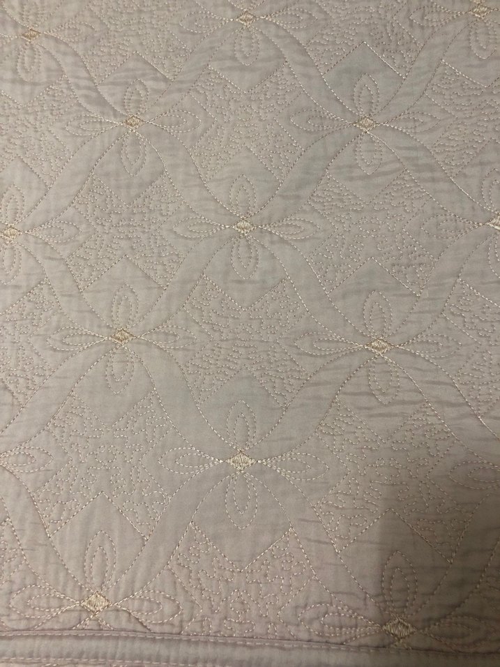 Nakışlı Pastel Pembe Yatak Örtüsü - Görsel 3