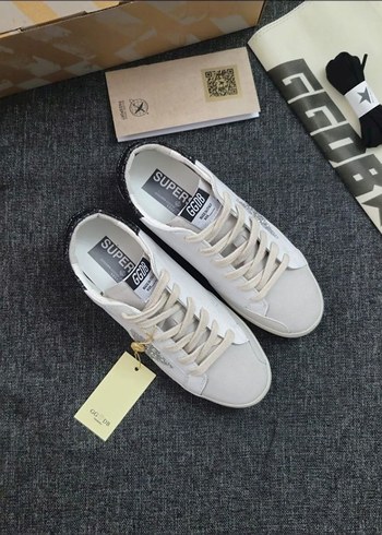 37 Beden beyaz Renk Golden Goose Deluxe