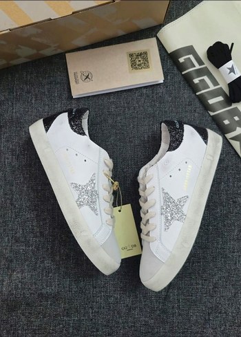 Golden Goose Deluxe
