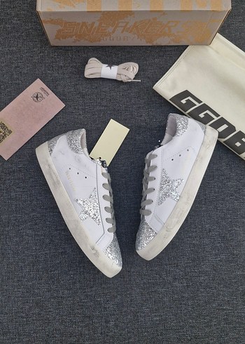 Golden Goose Deluxe