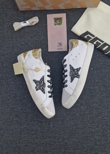 Golden Goose Deluxe Beyaz Payetli Kadın Sneakers