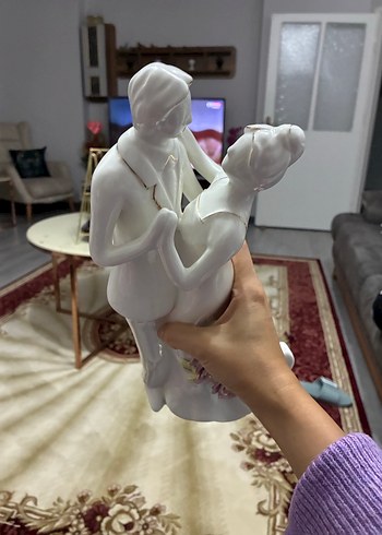 Diğer Beyaz Çift Figürin Çiçek Detaylı biblo ev dekarasyonu