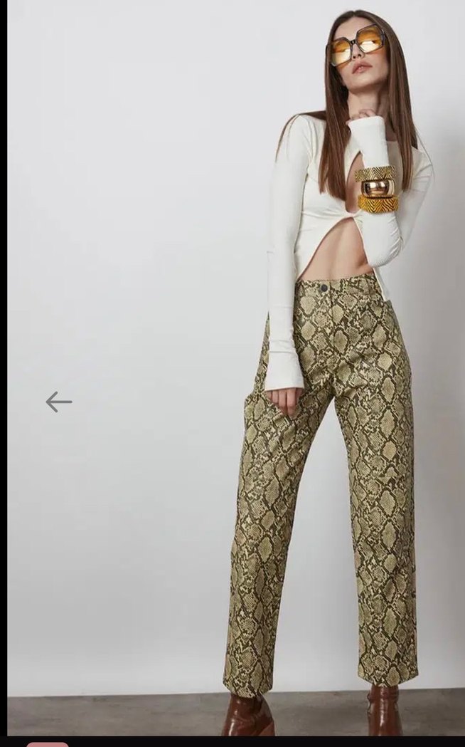 Kahverengi Parlak Yılan Desenli Kemerli Kadın Pantolon - Görsel 3