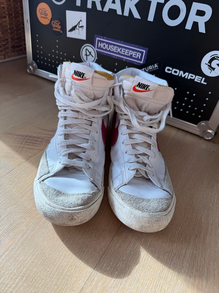 Nike Beyaz Erkek Spor Ayakkabısı Velcro - Görsel 2