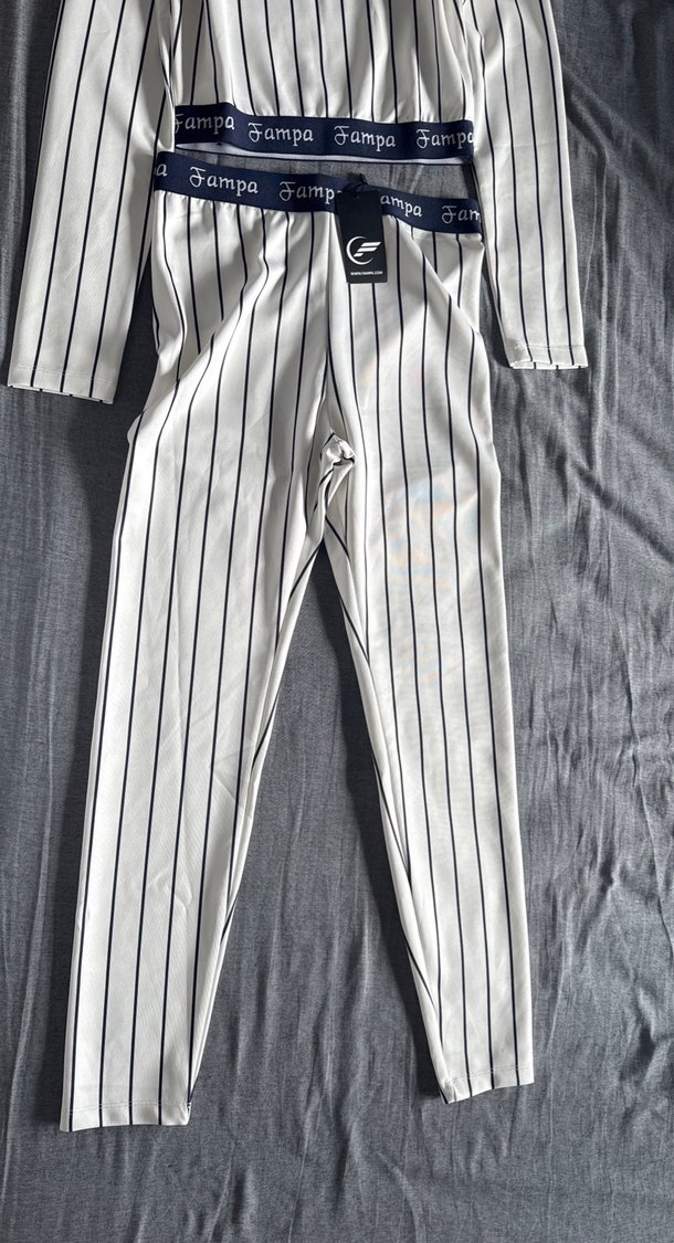 Çizgili Beyaz Kadın Spor Takımı tayt eşofman - Görsel 2