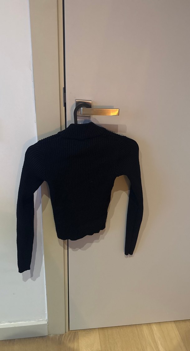 Fermuarlı Siyah Yüksek Yakalı Çocuk Kazak - Görsel 4