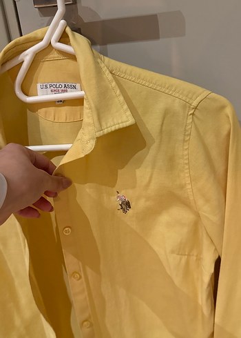 Sarı Düğmeli Keten Gömlek - Görsel 2
