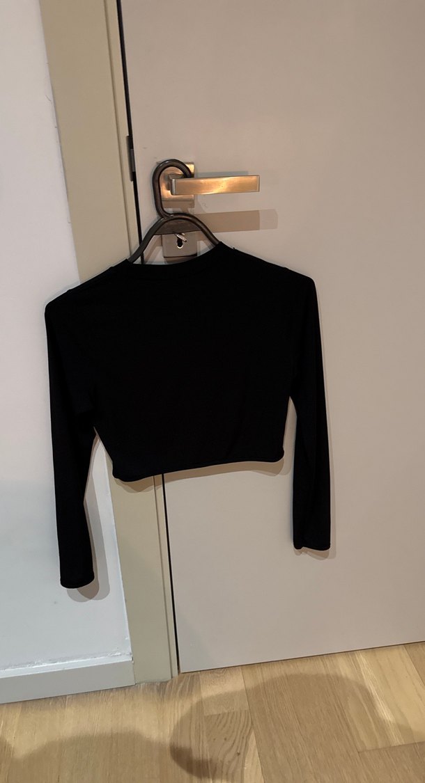 Kadın Siyah Süet Crop Top, Uzun Kollu - Görsel 3