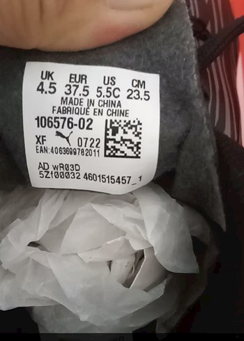 tek ebat Beden siyah Renk Siyah Desenli Puma Futbol Ayakkabısı krampon 37.5 no.kutulu