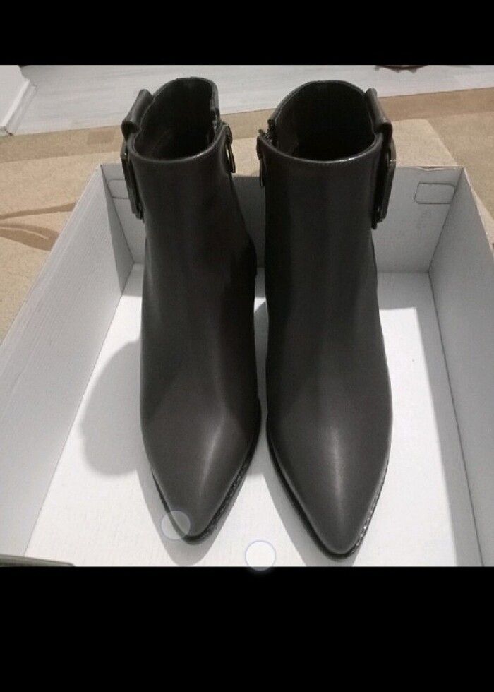 Ester tokalı yeni sezonun gözdesi şık aksesuarlı bilek boy çizme - Görsel 2