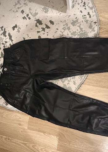 Bershka Siyah Deri bomber pantolon - Görsel 2