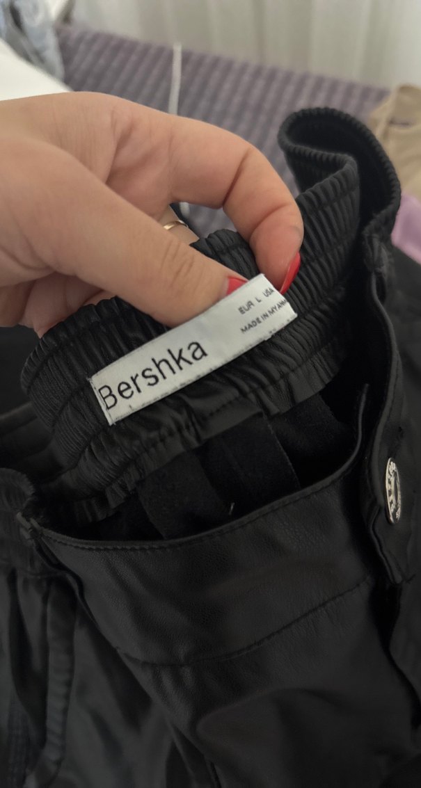 Bershka Siyah Deri bomber pantolon - Görsel 5