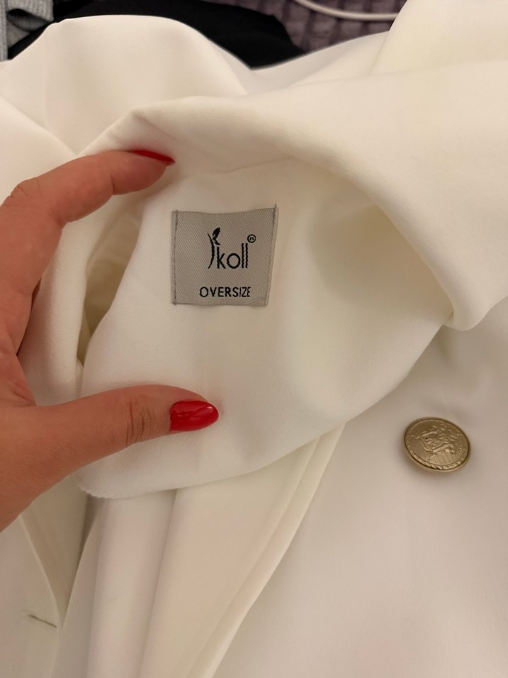 Düğmeli Beyaz Midi Kadın Blazer Ceket - Görsel 2