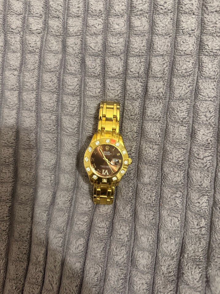 Parlak Altın Kadın Saat Taşlı rolex - Görsel 4