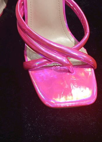 Pembe Rugan Stiletto Topuklu Terlik - Görsel 3