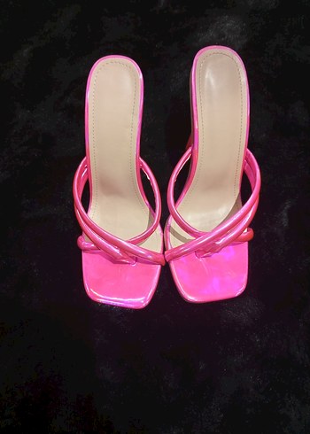 Pembe Rugan Stiletto Topuklu Terlik - Görsel 6