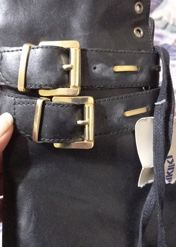 Kadın Siyah Deri Yüksek Topuklu Tokalı Bot - Görsel 5