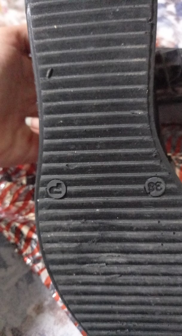 Siyah Tokalı Kadın Dolgu Topuklu Ayakkabı - Görsel 4