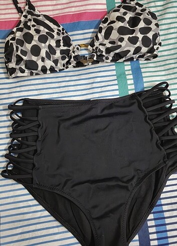 l Beden Bikini Takımı