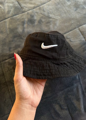 Nike Siyah Bucket Sapka