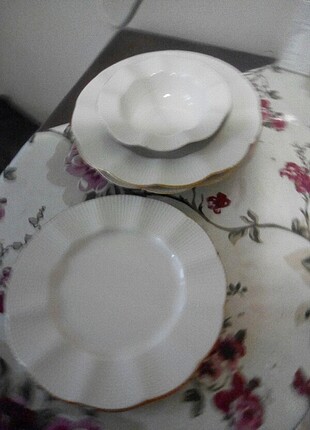 Kütahya porselen yemek tabakları