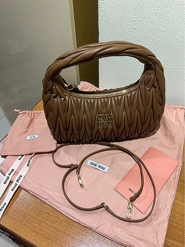 miu miu çanta