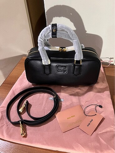 miu miu çanta