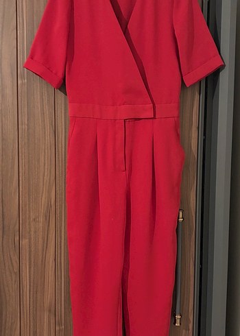 Kırmızı V Yakalı Kemerli Kadın Tulum - Görsel 3