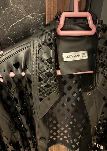 Düğmeli Siyah Deri Gotik Kadın Ceket - Görsel 4