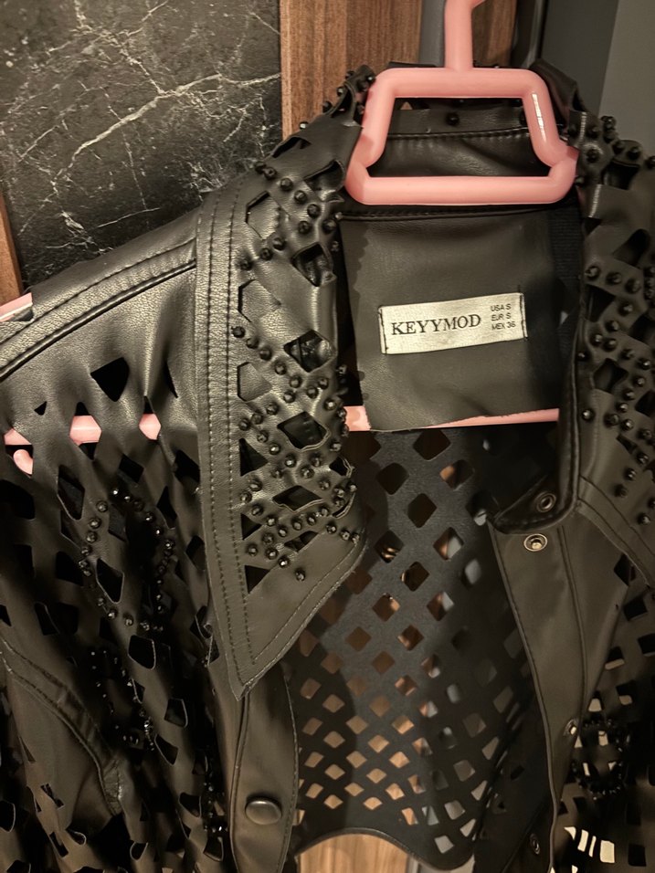 Düğmeli Siyah Deri Gotik Kadın Ceket - Görsel 4