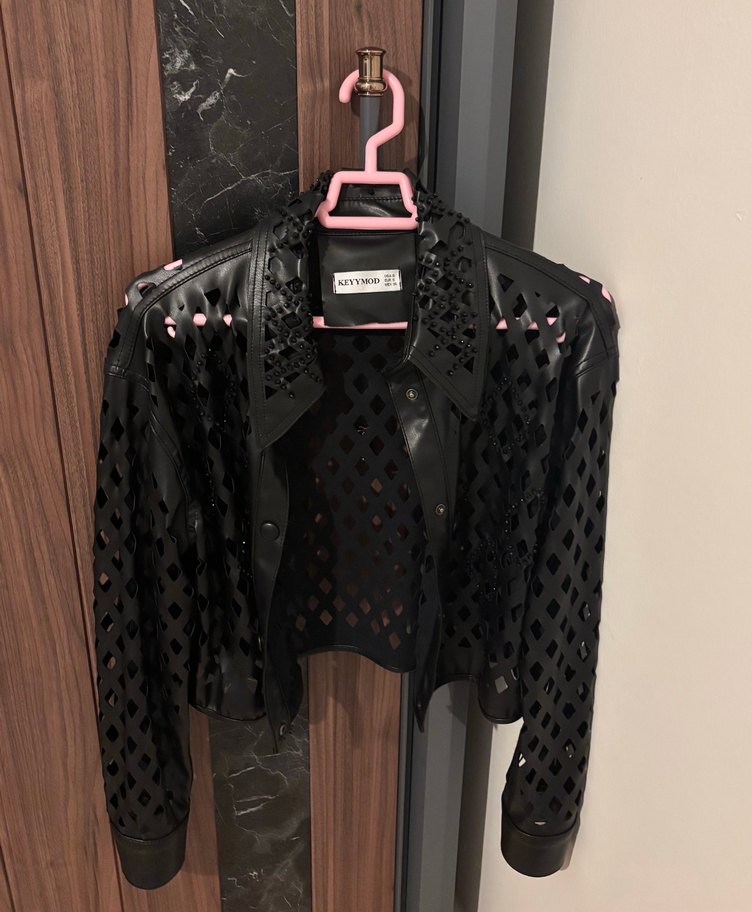 Düğmeli Siyah Deri Gotik Kadın Ceket - Görsel 2