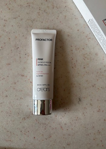PROFACTOR Pembe Güneş Koruyucu SPF50+ - Görsel 2