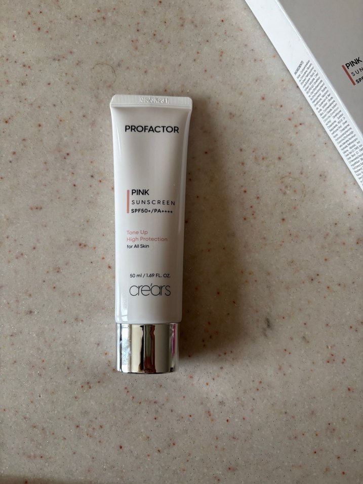 PROFACTOR Pembe Güneş Koruyucu SPF50+ - Görsel 2