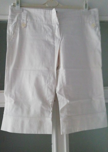 Kadın Beyaz Mini Bermuda Şort Pazarlık payı vardır - Görsel 2