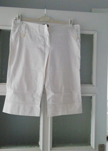 Kadın Beyaz Mini Bermuda Şort Pazarlık payı vardır - Görsel 4