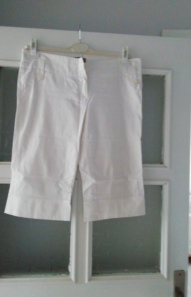 Kadın Beyaz Mini Bermuda Şort Pazarlık payı vardır - Görsel 4