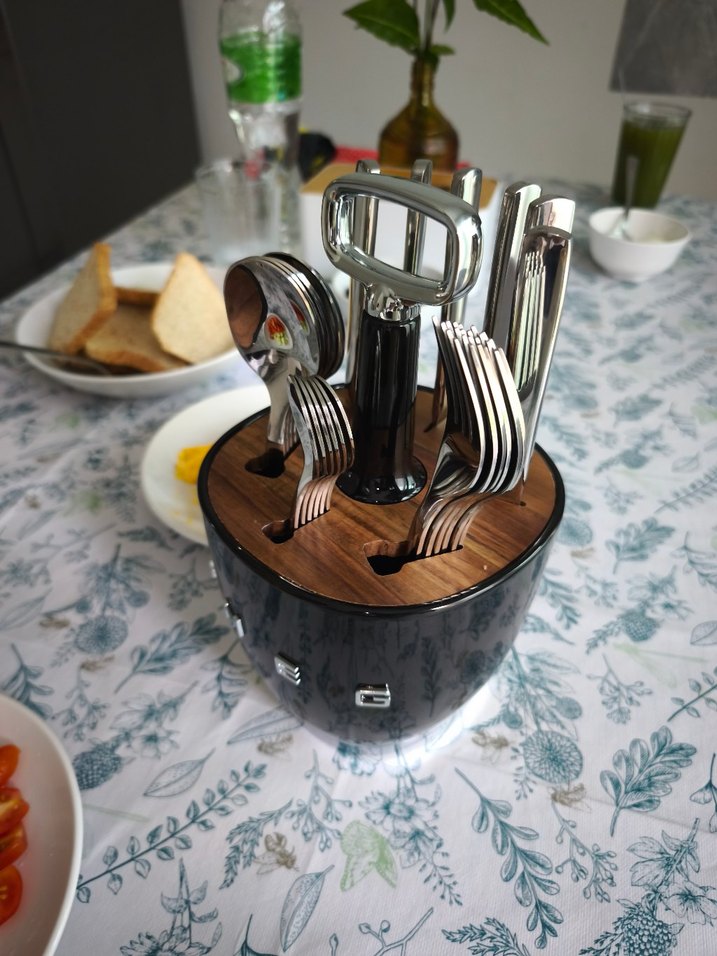 Kırmızı SMEG Bıçak standi - Görsel 5