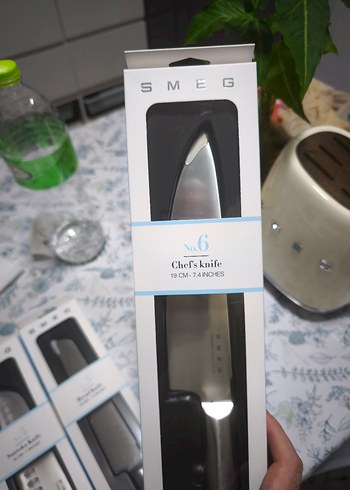 SMEG Marka 6li Şef bıçak seti ve standi - Görsel 4