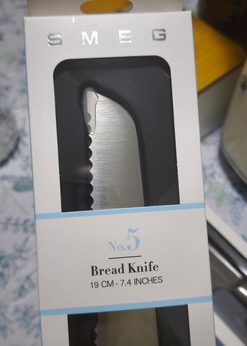 SMEG Marka 6li Şef bıçak seti ve standi - Görsel 6